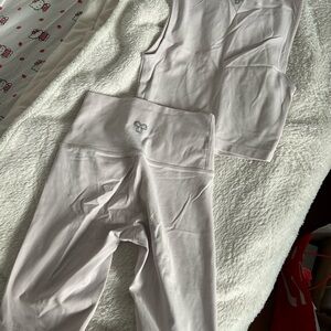 Women's light pink set